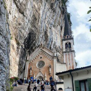 Madonna della Corona, il Santuario sulla roccia in Veneto