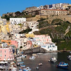 Visitare l’isola di Procida, una vacanza tra mare e cultura