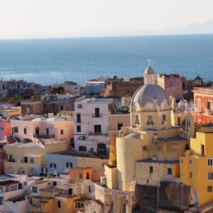 Visitare l’isola di Procida, una vacanza tra mare e cultura