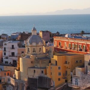 Visitare l’isola di Procida, una vacanza tra mare e cultura