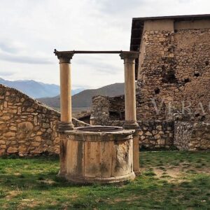 Navelli, il borgo dello zafferano in Abruzzo