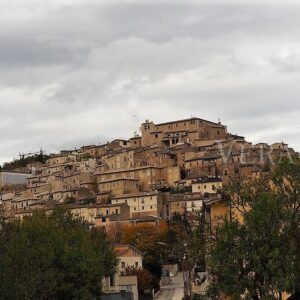 Navelli, il borgo dello zafferano in Abruzzo