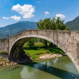 Val Camonica, incisioni rupestri e i luoghi imperdibili da visitare