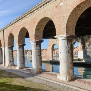 La Biennale Arte di Venezia 2022, l’Esposizione ispirata ad un libro di fiabe