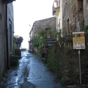 percorso nel borgo medievale