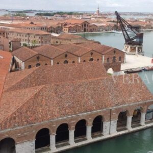 La Biennale Arte di Venezia 2022, l’Esposizione ispirata ad un libro di fiabe