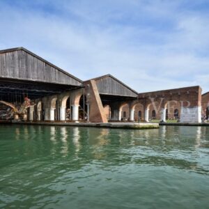 La Biennale Arte di Venezia 2022, l’Esposizione ispirata ad un libro di fiabe