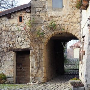 Borgo La Scola, luogo senza tempo sull’Appennino bolognese