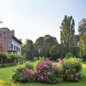 Visitare il Castello di Cordovado ed il labirinto di rose in Friuli Venezia Giulia