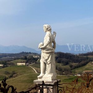 Il Castello di San Salvatore a Susegana e le colline del Prosecco