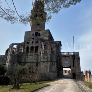 Il Castello di San Salvatore a Susegana e le colline del Prosecco