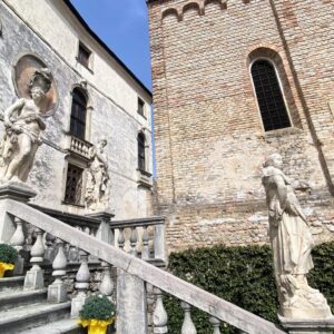 Il Castello di San Salvatore a Susegana e le colline del Prosecco