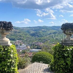 Treno d’epoca, un’esperienza enogastronomica in Piemonte