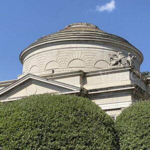 Il Tempio Voltiano, un museo sul lago di Como dedicato ad Alessandro Volta