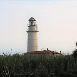 L’Isola dell’Amore con il Faro di Goro, il Delta del Po segreto