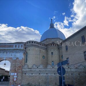 La Basilica della Madonna di Loreto e la Santa Casa nelle Marche