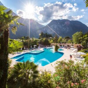 Astoria Resort, hotel sul lago a Riva del Garda