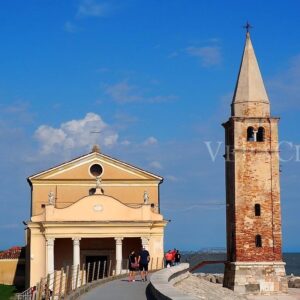 Caorle, la laguna ed i suoi casoni: itinerario tra natura e tradizione