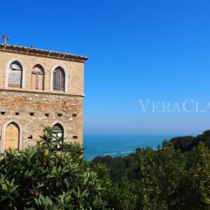 Torre di Palme, il borgo delle Marche con uno splendido panorama sul mare