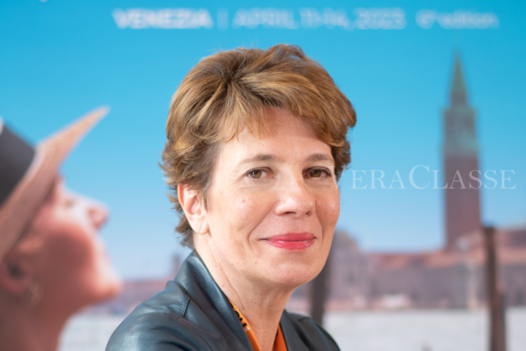 Elisabetta Neri Travelux