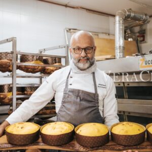 Il panettone più alto d’Italia è dello chef Matteo Sormani