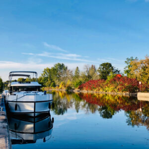 CANADA in Houseboat