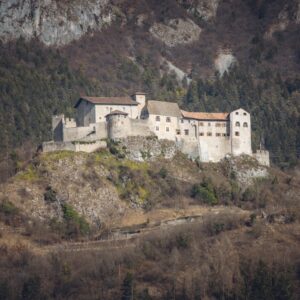 Lago di Garda: itinerario tra i castelli