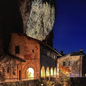 Eremo di Santa Caterina del Sasso, il santuario sul lago Maggiore