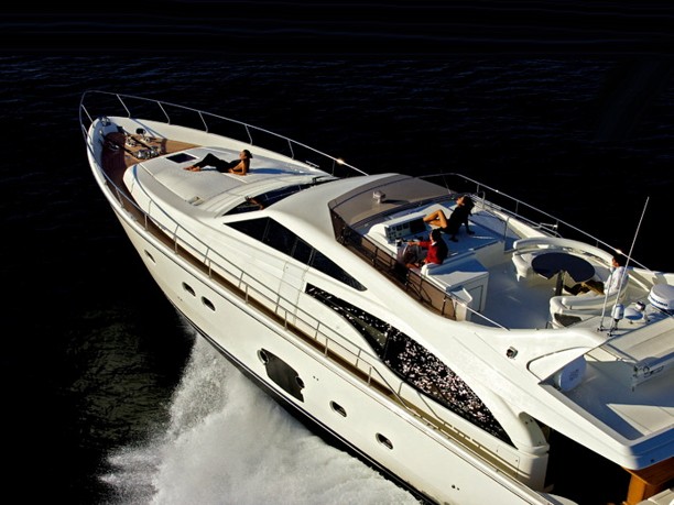 Ferretti 681