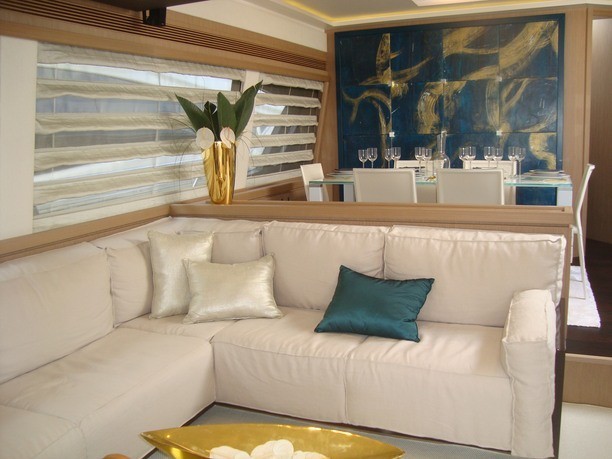 Ferretti 740 al Salone Nautico di Genova