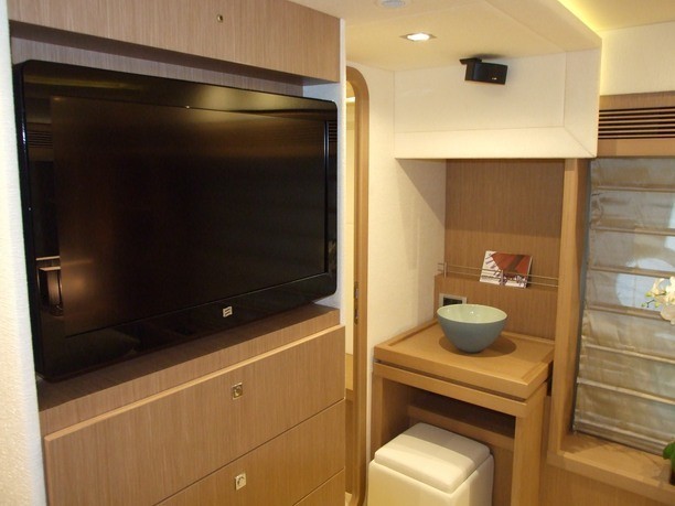 Ferretti 740 al Salone Nautico di Genova