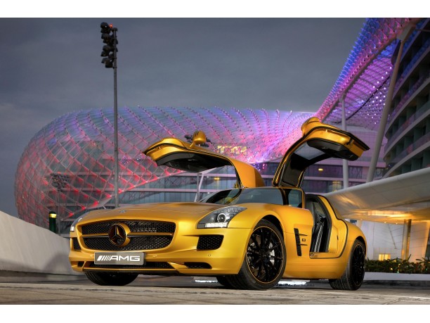 Mercedes SLS AMG “Desert Gold”