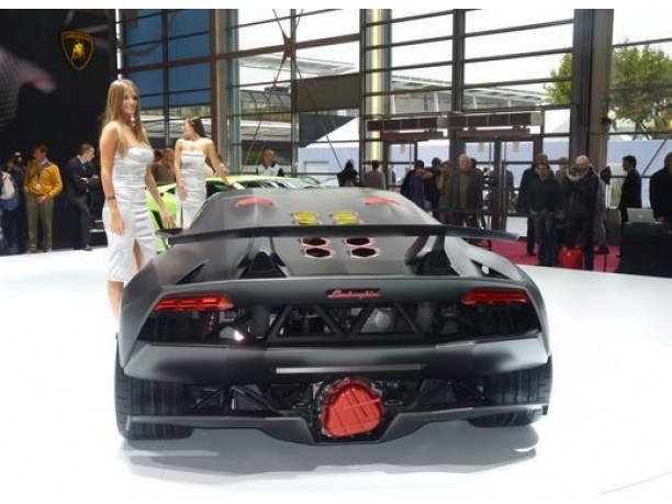 Top Cars al Salone di Parigi 2010