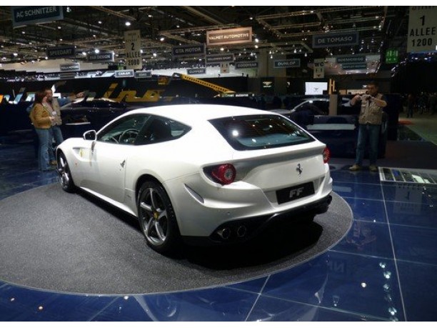 Ferrari FF al Salone di Ginevra 2011