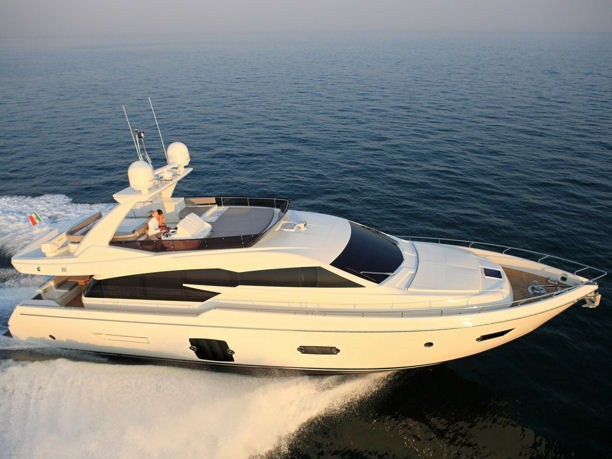 Nuovo Yacht Ferretti 720