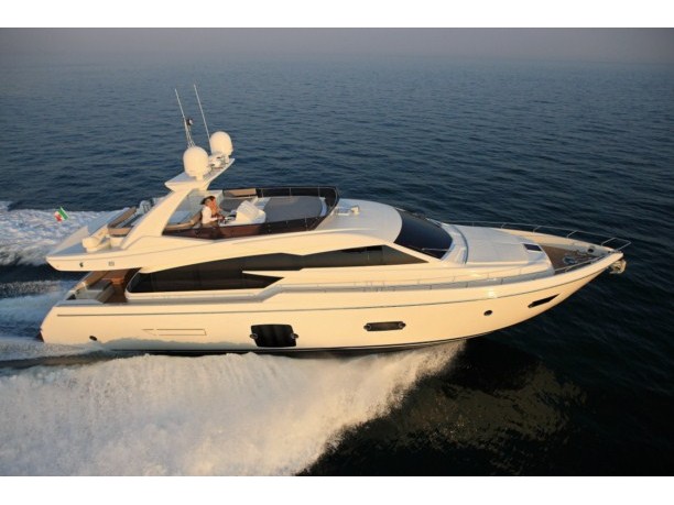 Nuovo Yacht Ferretti 720