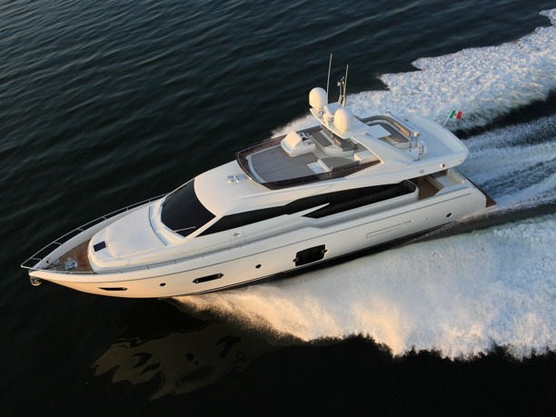 Nuovo Yacht Ferretti 720