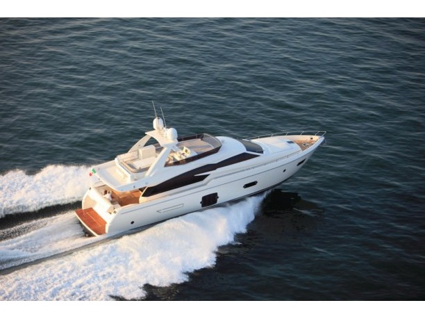 Nuovo Yacht Ferretti 720