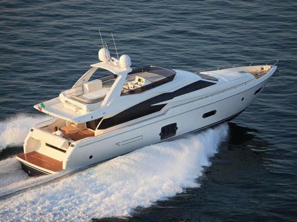 Nuovo Yacht Ferretti 720