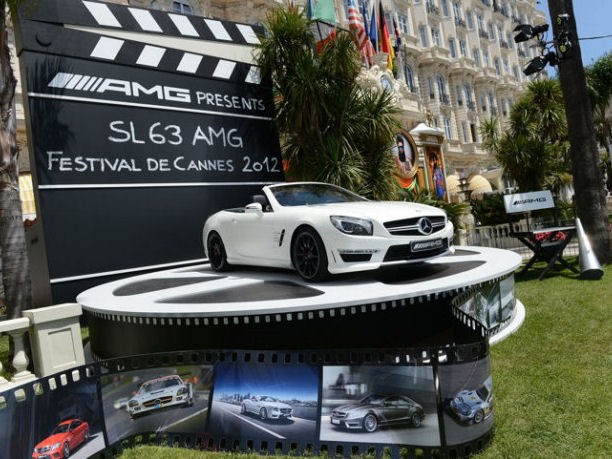 Mercedes rivestite in oro al Festival di Cannes 2012