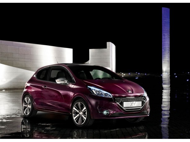 Nuova Peugeot 208 XY