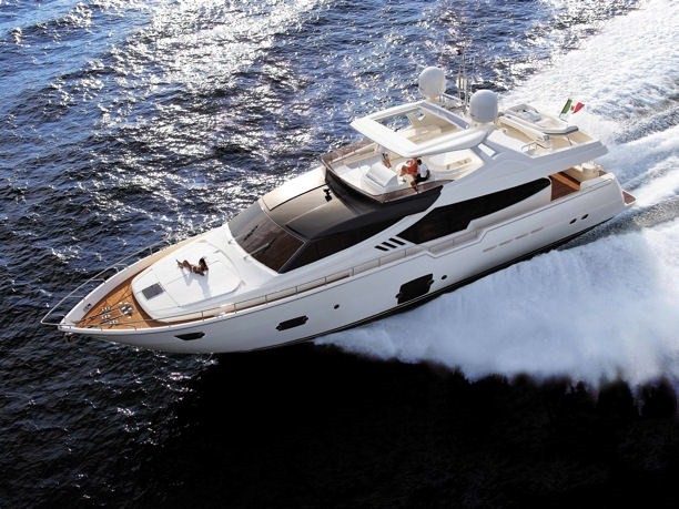 Nuovo Yacht Ferretti 870